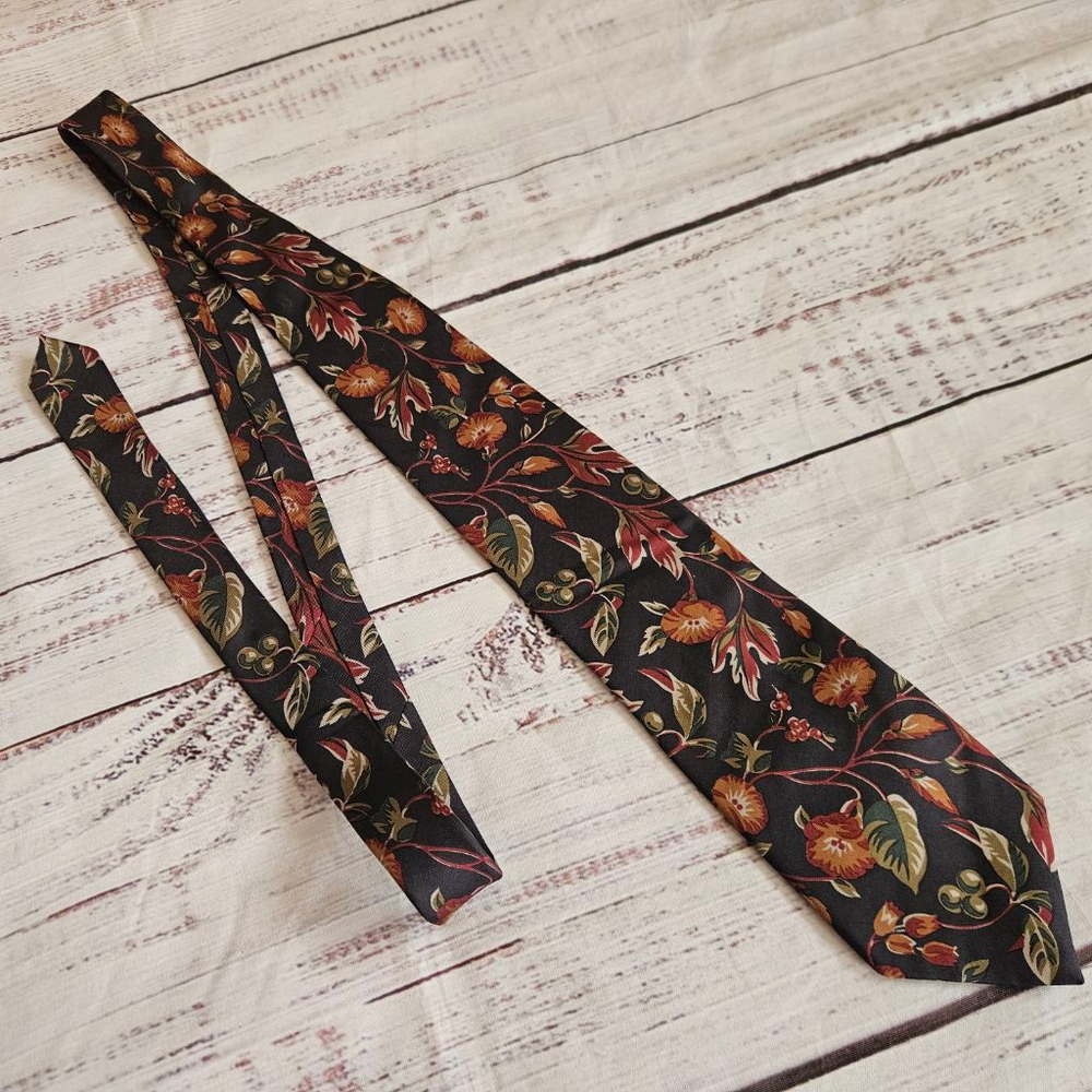 Christian Dior Monsieur Vintage Floral Berry Vine Silk Tie